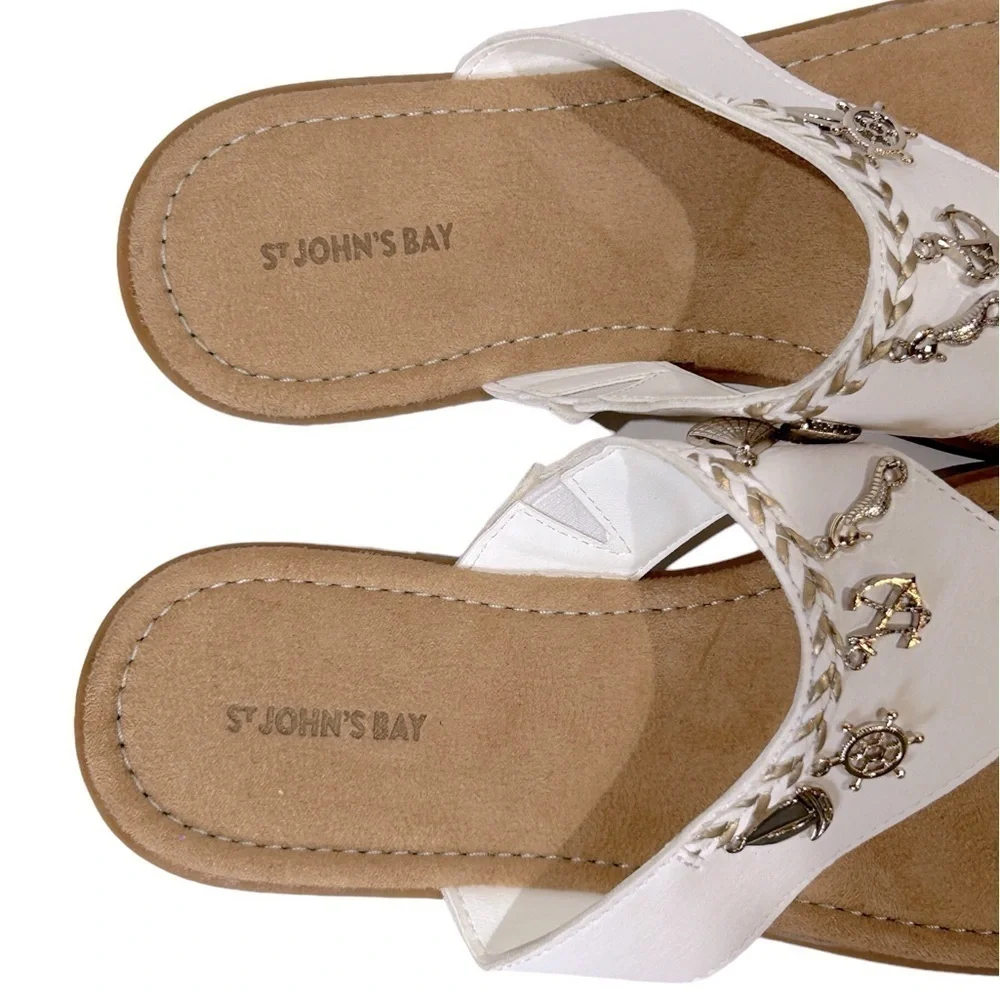 St. John’s Bay Women’s Sandal Nautical Charm Thong Blue/White Slip On Size-6.5